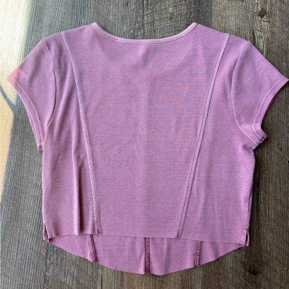 𝐀𝐫𝐢𝐳𝐨𝐧𝐚 𝐑𝐨𝐮𝐧𝐝 𝐍𝐞𝐜𝐤 𝐒𝐡𝐨𝐫𝐭 𝐒𝐥𝐞𝐞𝐯𝐞 𝐂𝐫𝐨𝐩 𝐓𝐨𝐩 - Picture 2 of 6